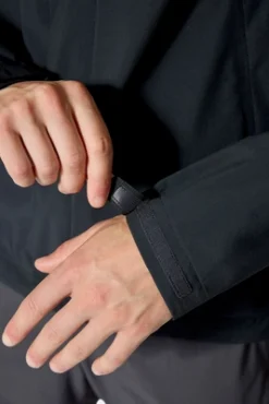 Jas Rab Men Firewall Jacket Light Khaki -Outdoor Supply-NL 22580088 firewalljacketblackqwi08blkmodel22743