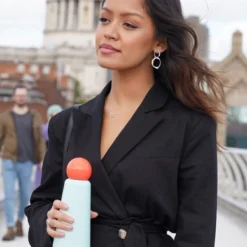 Waterfles Lund London Skittle Dubbelwandig Midnight 0,5 L -Outdoor Supply-NL 50604556916545 7094original skittle bottlemint corallifestyle 4 scaled e1680773948779