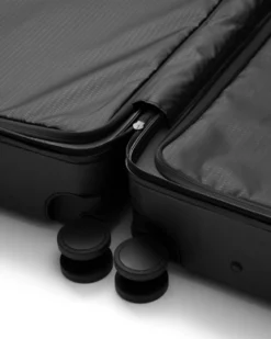 Reiskoffer Db Ramverk Check-in Luggage Large Black Out 17 Reiskoffer Db Ramverk Check-in Luggage Large Black Out -Outdoor Supply-NL 70713136001507 ramverk20front access20carry20on20black 462cc33a0 ebed 4317 9b75 7c1df465eb16
