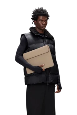 Laptophoes RAINS Laptop Portfolio 13/14 Inch Beige 5 Laptophoes RAINS Laptop Portfolio 13/14 Inch Beige -Outdoor Supply-NL laptophoes rains laptop portfolio 1314 inch beige 2