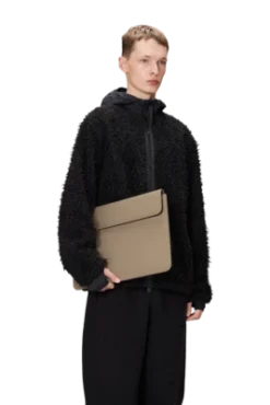 Laptophoes RAINS Laptop Portfolio 15/16 Inch Beige 5 Laptophoes RAINS Laptop Portfolio 15/16 Inch Beige -Outdoor Supply-NL laptophoes rains laptop portfolio 1516 inch beige 2