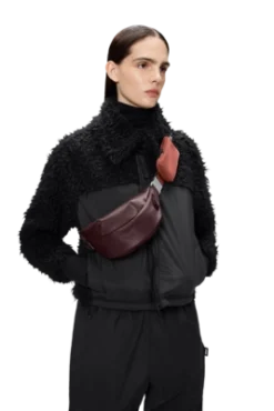 Schoudertas RAINS Unisex Valera Shoulder Bag Mini Depth 25 6 Schoudertas RAINS Unisex Valera Shoulder Bag Mini Depth 25 -Outdoor Supply-NL schoudertas rains unisex valera shoulder bag mini depth 25 6